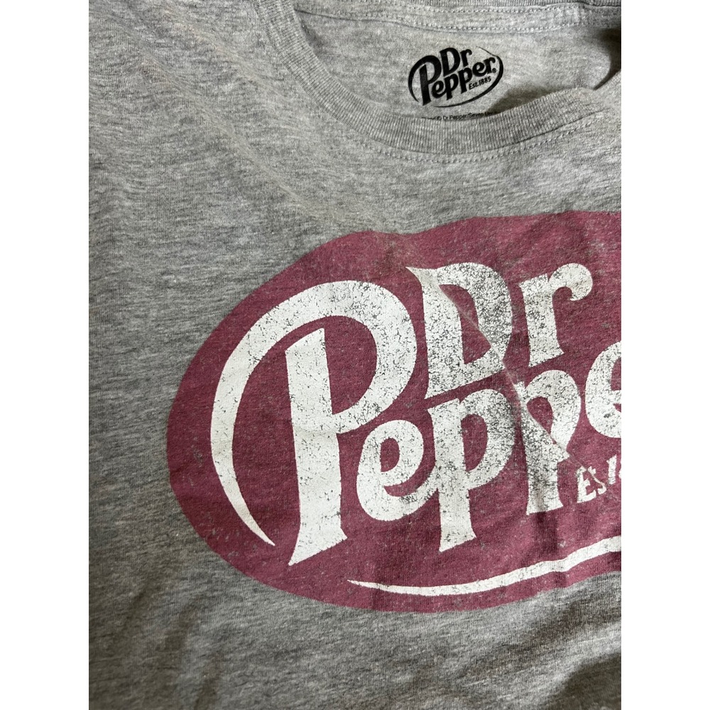 ☀️Dr Pepper Graphic T-Shirt Gray Short Sleeve Crewneck Tee Medium vintage-style - Picture 4 of 10